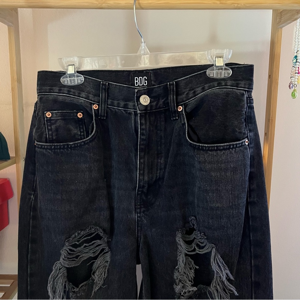 BDG HIGH RISE BAGGY RIPPED BLACK JEANS - Picture 5 of 5